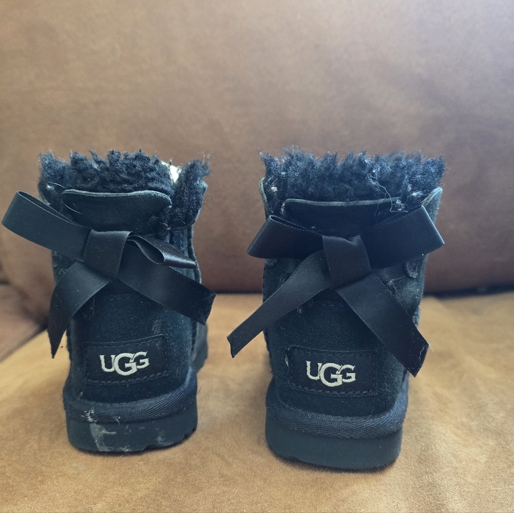 UGG Classic Black Boots - Picture 5 of 5